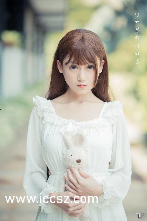 爆料吃瓜热门反差,吃瓜热门背后的惊人反差！